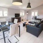 Apartment With Pool 992 *