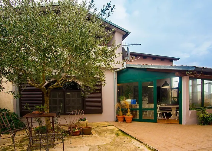 With Pool 992 * Pula