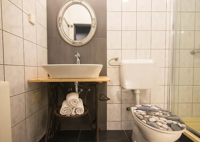 公寓 With Pool 992 *