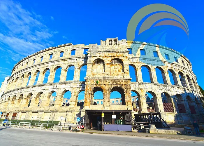 With Pool 992 公寓