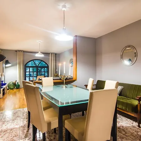 아파트 With Pool 992 *