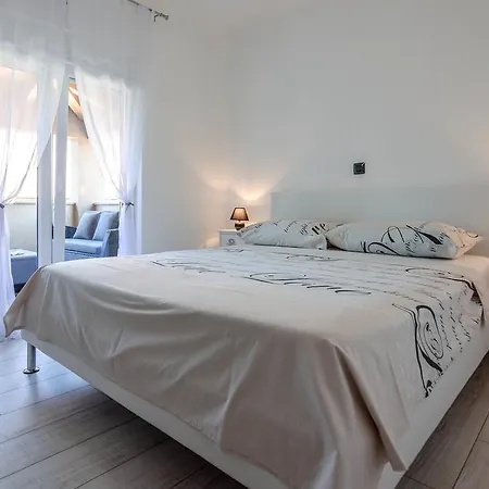 With Pool 992 아파트 풀라