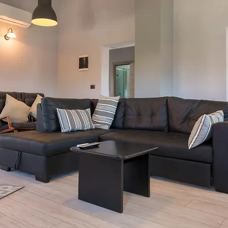 아파트 With Pool 992 *