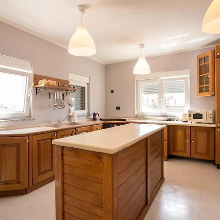 With Pool 992 풀라