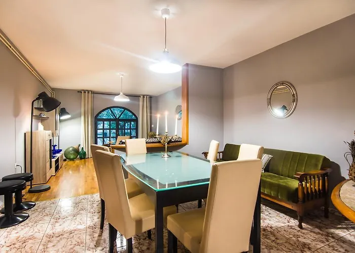 Apartmán With Pool 992 *