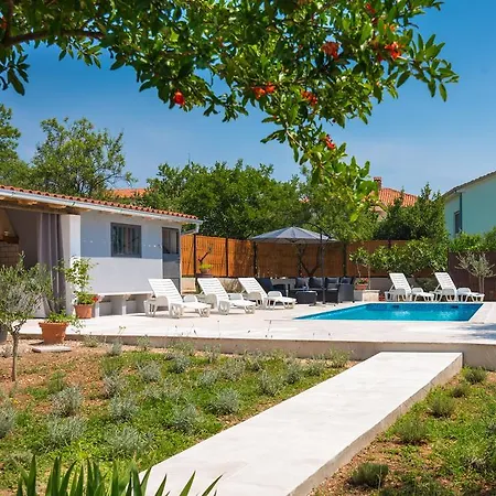 With Pool 992 Apartament Pula