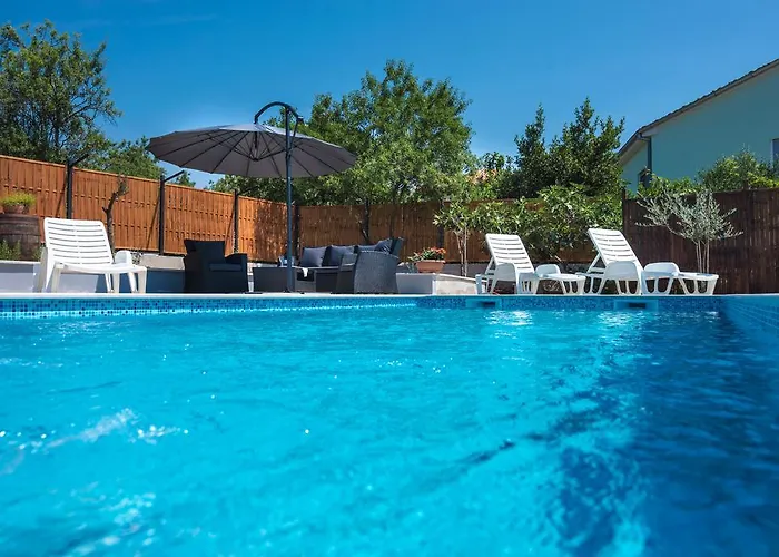 With Pool 992 Apartment